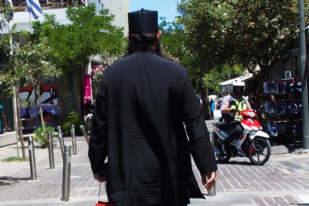 Έγγαμος κληρικός στην Κρήτη ζήτησε από την κοπέλα με την οποία διατηρούσε σχέση να κάνει έκτρωση