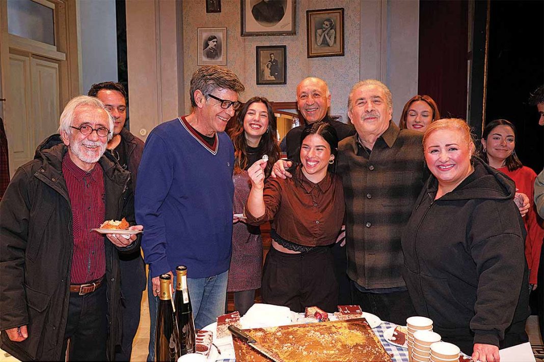 Κοπή πίτας για τον «Ηρωα με παντούφλες»