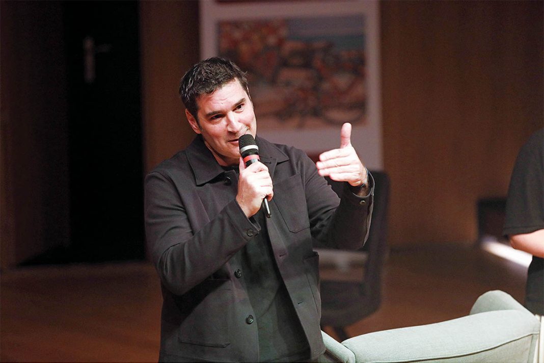 Η πρωτοποριακή εκδήλωση στην Τεχνόπολη με κεντρικό πρόσωπο τον Παπακαλιάτη