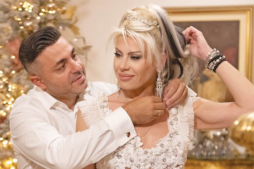 Ο γιος της Πόλυς Πάνου, Βαγγέλης, έδωσε μέσω της «Espresso» τη δική του απάντηση για όσα «άκουσε» από πανελίστρια της Σκορδά