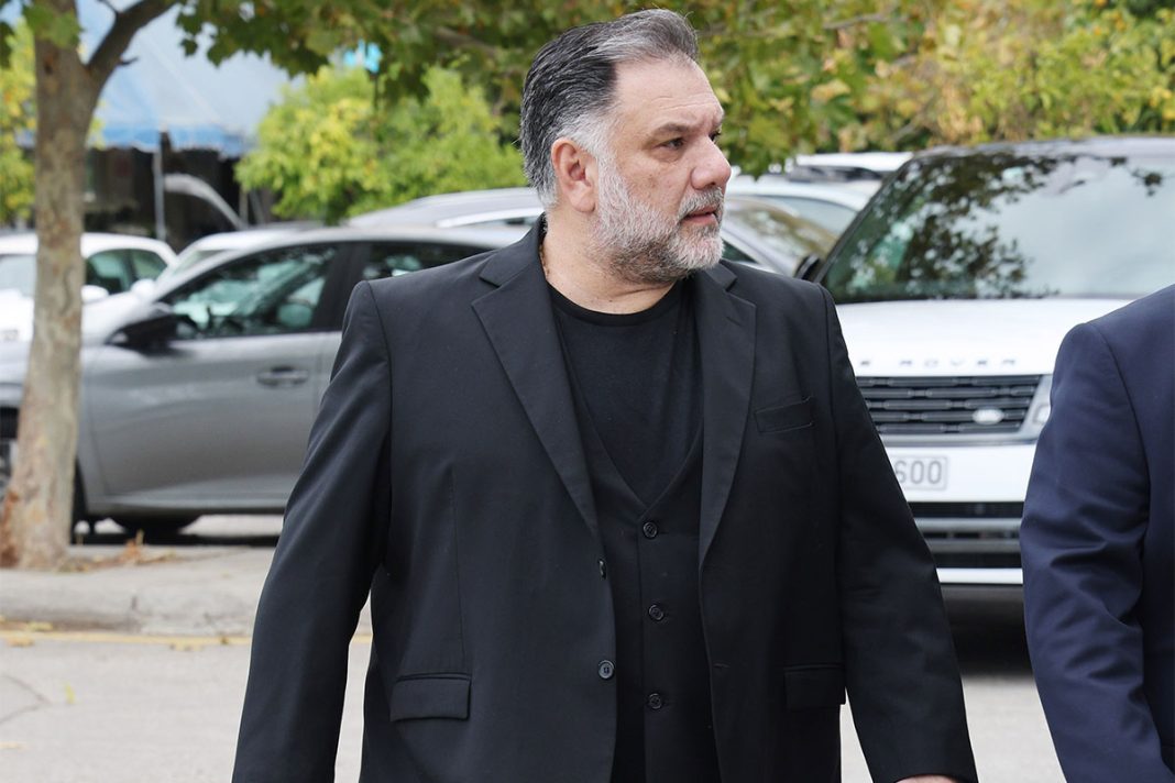 Ραγίζει καρδιές ο Γρηγόρης Αρναούτογλου: «Έλα μαμά, πού είσαι;» – Μιλάω μόνος μου…
