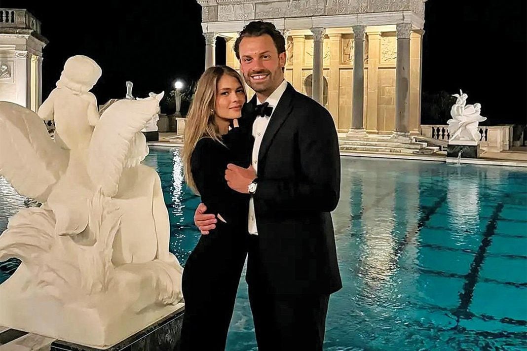 Η Αμαλία Κωστοπούλου φόρεσε vintage Cavalli της Τζένη Μπαλατσινού και το Instagram… παραληρεί