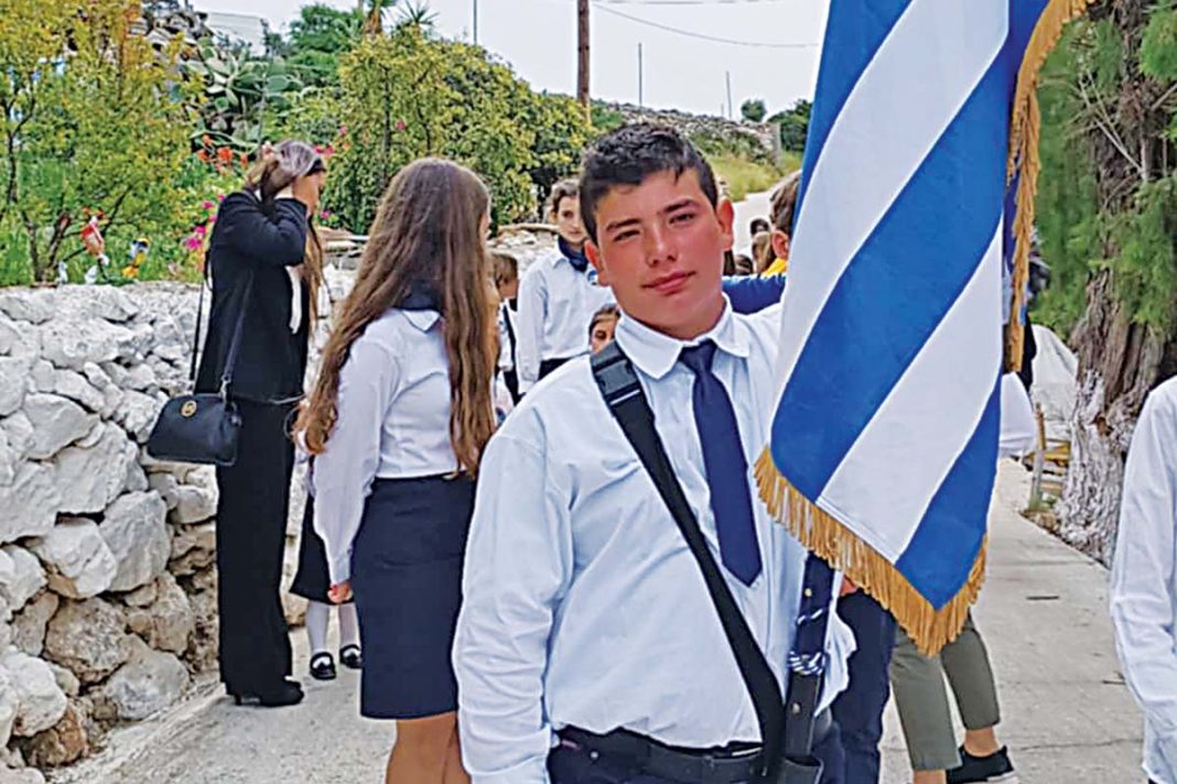 Ο ακρίτας φύλακας άγγελος της ελληνικής σημαίας
