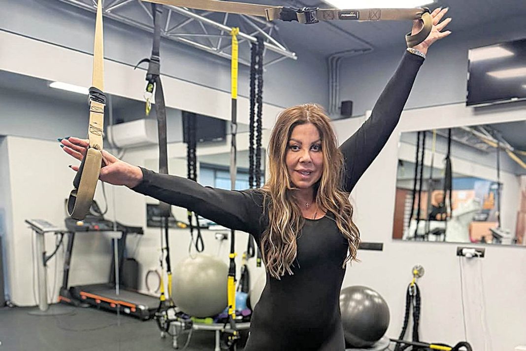 Μια Λαίδη Αντζελα πιο... fit από ποτέ, το έχει ρίξει εντατικά στη γυμναστική