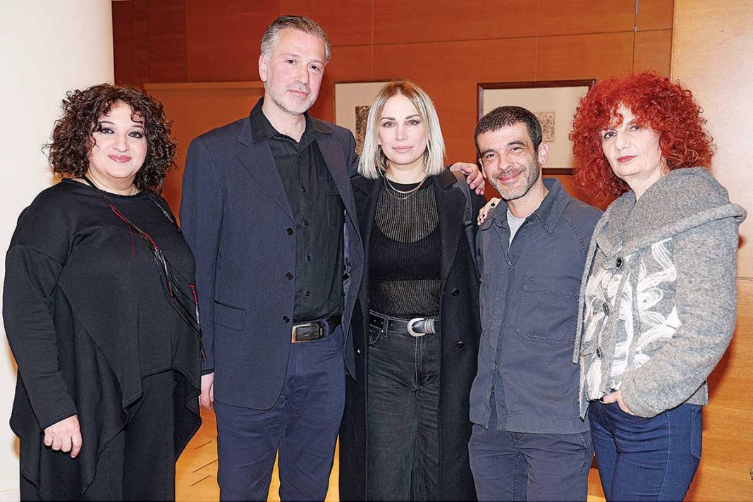 Καλλιτέχνες, επιχειρηματίες και δημοσιογράφοι στην παρουσίαση του νέου βιβλίου του Δαμιανού Πάντα