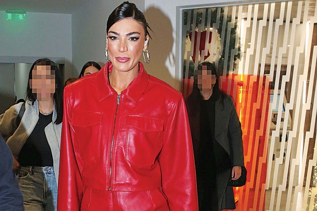 Ηβη Αδάμου σε νέα «στέγη»