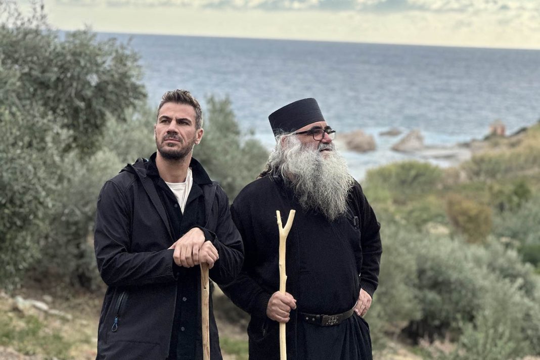 «Akis’ Food Tour»: Σήμερα και αύριο ταξιδεύουμε με τον Άκη σε Τήνο και Άγιο Όρος