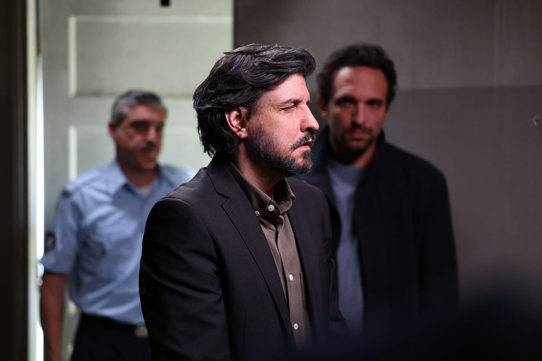 «Διάφανη αγάπη»: Ο Ραγκούσης εντοπίζεται νεκρός στο σπίτι του