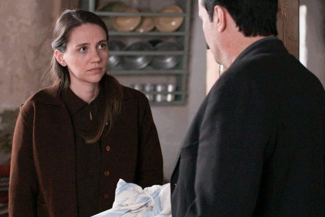 «Grand Hotel»: Ο αστυνόμος Κομνηνός ανακαλύπτει όλη την αλήθεια για τον Ρήγα