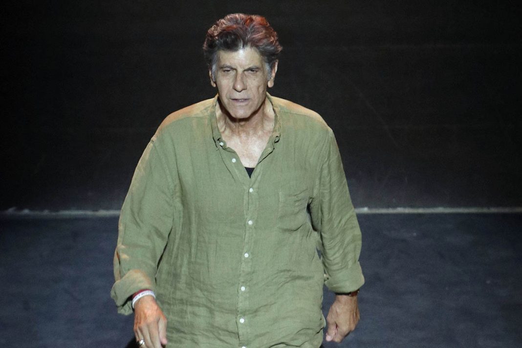 Ο Γιάννης Μπέζος σε σούπερ μάρκετ