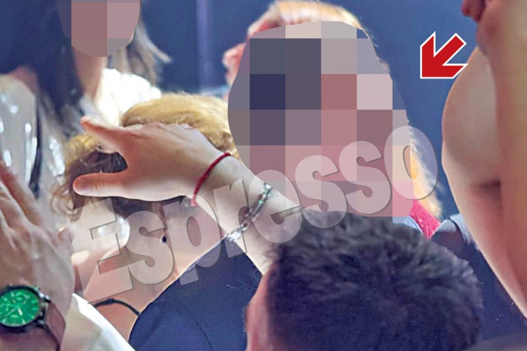 Πρώην υπουργός πρώτο τραπέζι πίστα με σύζυγο & ερωμένη