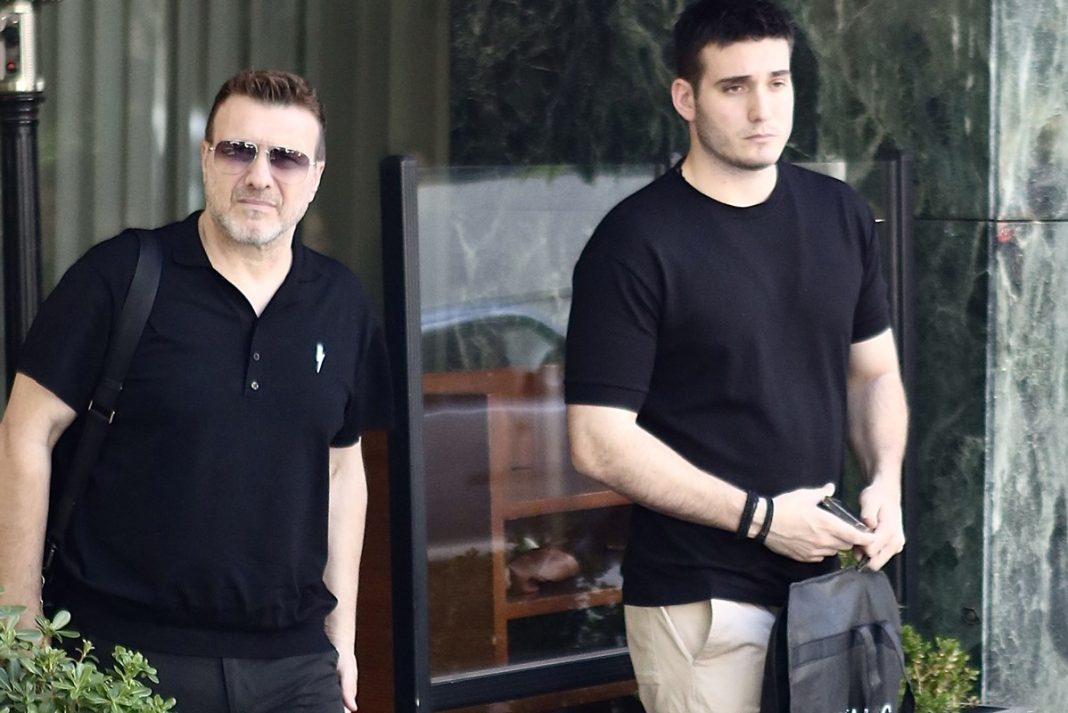 Γιάννης Πλούταρχος – Γιώργος Κακοσαίος: Βόλτα για πατέρα και γιο