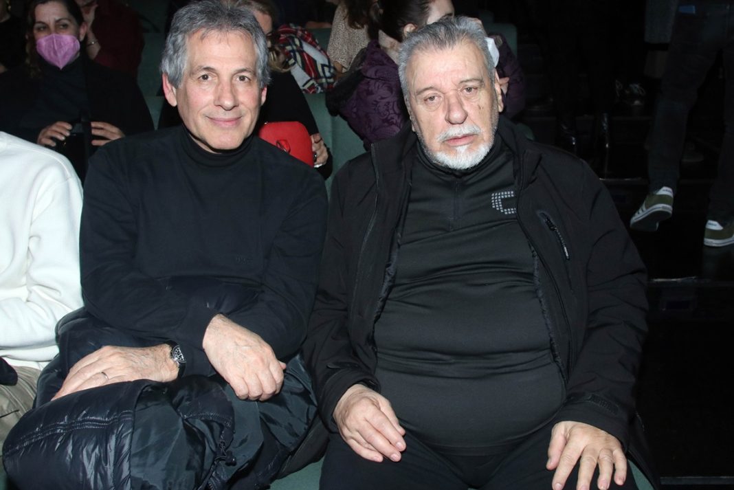 Τάσος Χαλκιάς - Θάνος Καληώρας: Δείτε τους να ποζάρουν την εποχή που ήταν φοιτητές