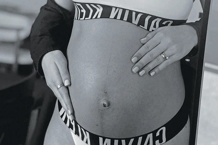 Ανακοίνωσε την εγκυμοσύνη της στο instagram γνωστή Ελληνίδα
