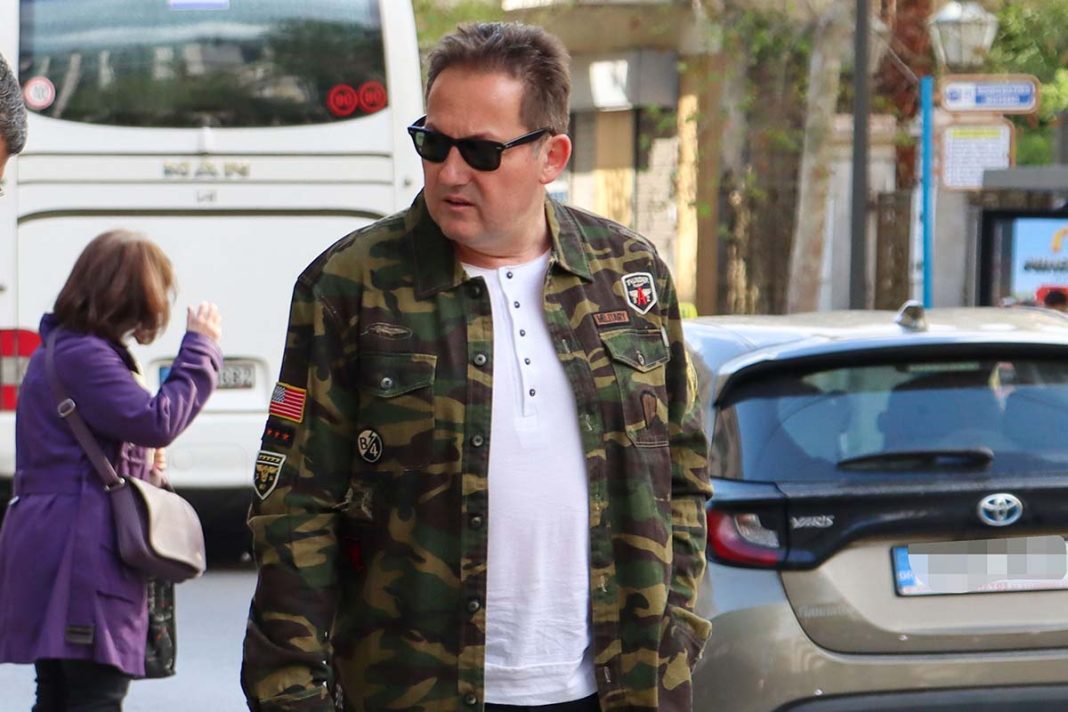 Ο Στέλιος Πέτσας έτοιμος για το «shopping star»