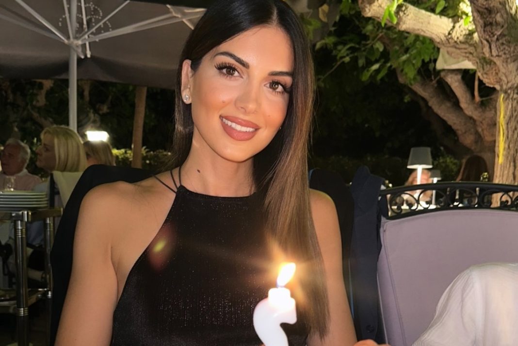 Σταματίνα Τσιμτσιλή: Δείπνο γενεθλίων με τον σύζυγό της και τα παιδιά τους