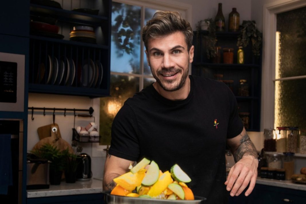 Το «MasterChef» γίνεται... 10 χρονών και στο Star θέλουν τον Ακη Πετρετζίκη σε ειδικό ρόλο