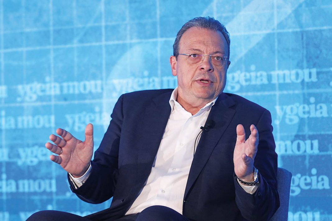 Σωκράτης Φάμελλος: Κερδίζει στην αγάπη, χάνει στο... κόμμα!
