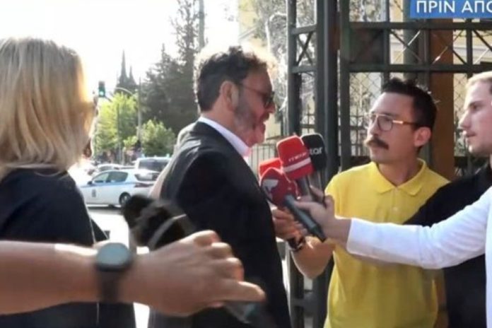 Ο Στάθης Αγγελόπουλος στο σκαμνί για ενδοοικογενειακή βία