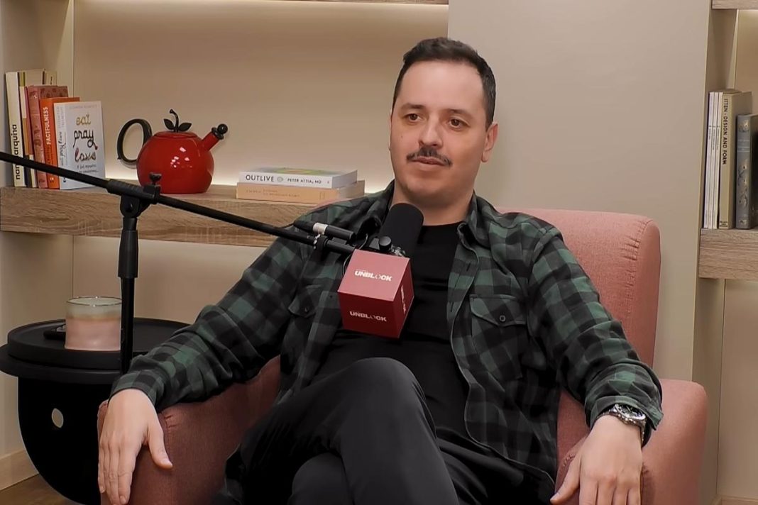 Αλέξανδρος Τσουβέλας: «Βρήκα πολλές κλειστές πόρτες, ειρωνεία, υποτίμηση, κακοπληρωσιά»