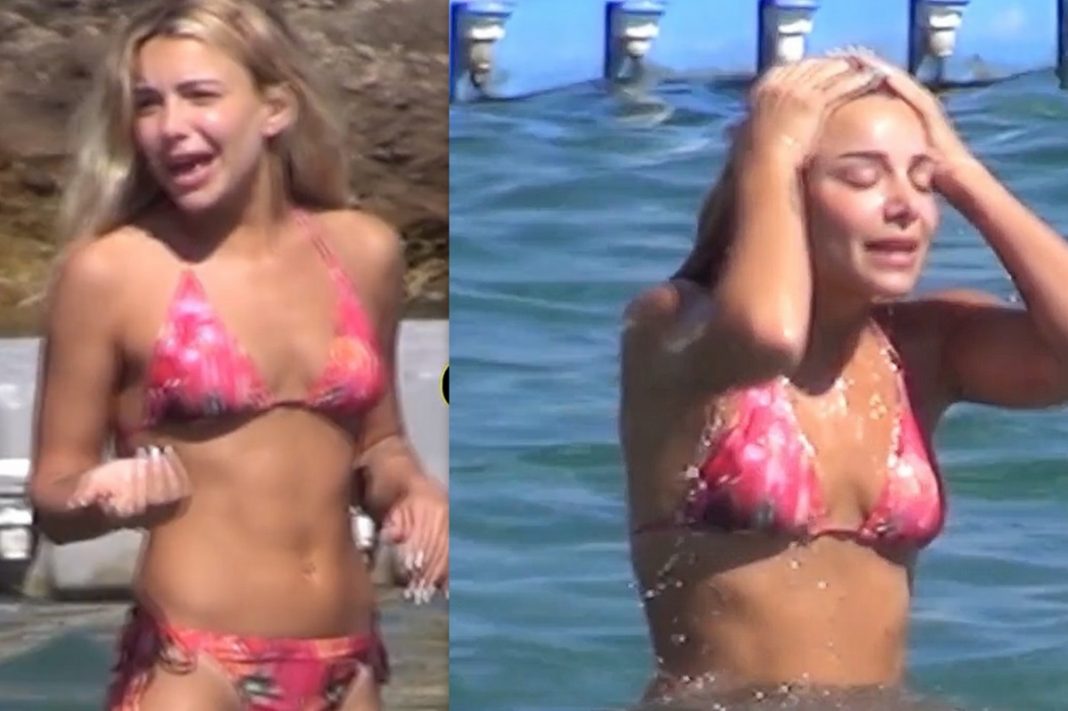 Οι βουτιές της Josephine στη Μύκονο