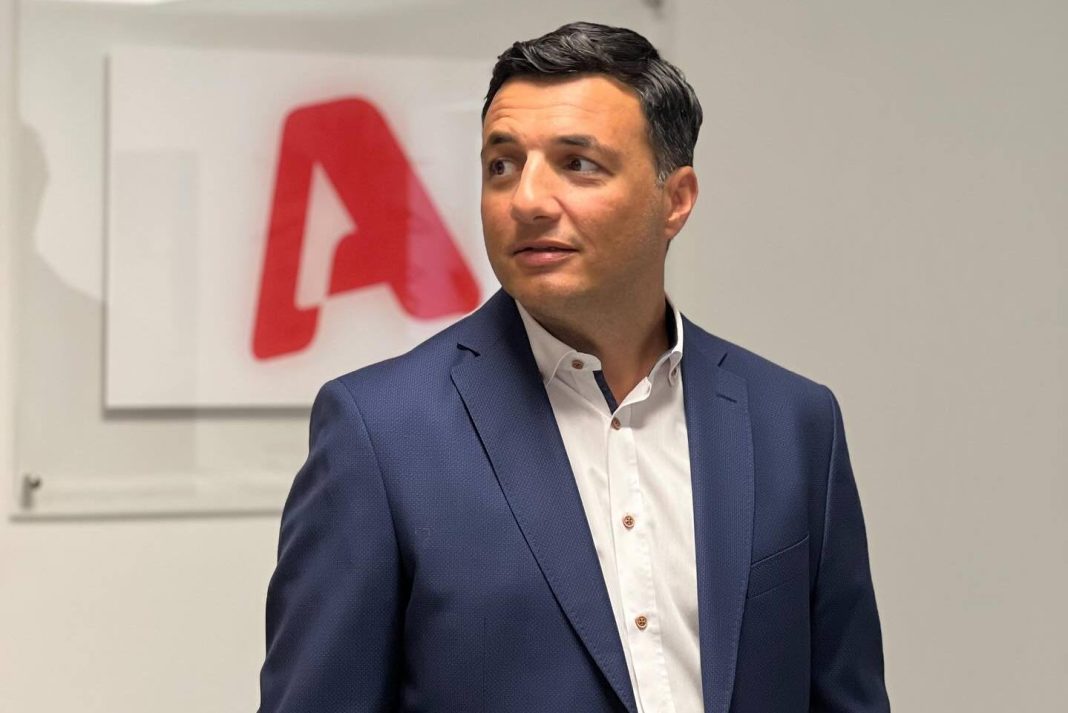 «Καιρός για ενημέρωση» με τον Γιώργο Τσαστραφύλλια