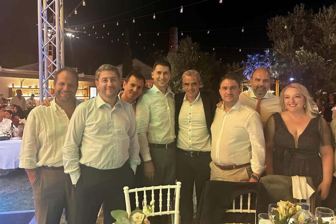 Γιώργος Πετρέλης: Παντρεύτηκε την εκλεκτή της καρδιάς του Ρίτσα Βαλάκου
