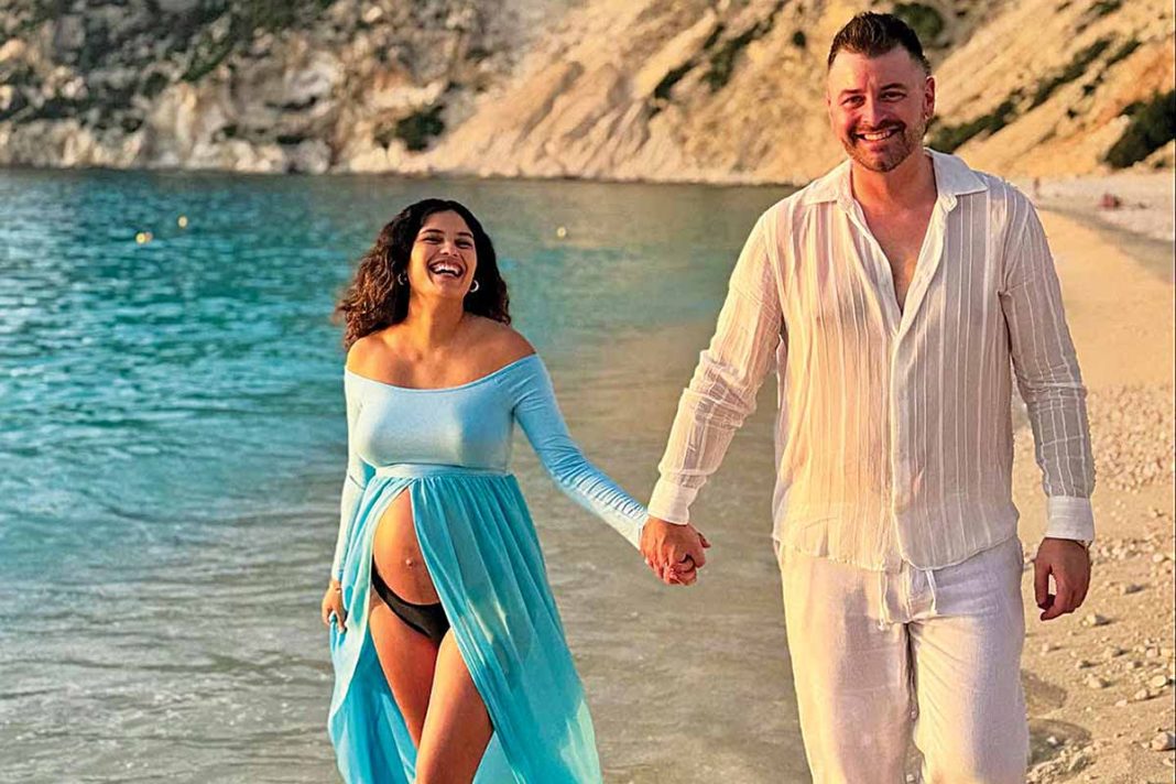 Σε πελάγη ευτυχίας η Σοφία Αραπογιάννη και ο Ανδρέας Ακτύπης για την «άφιξη» του γιου τους