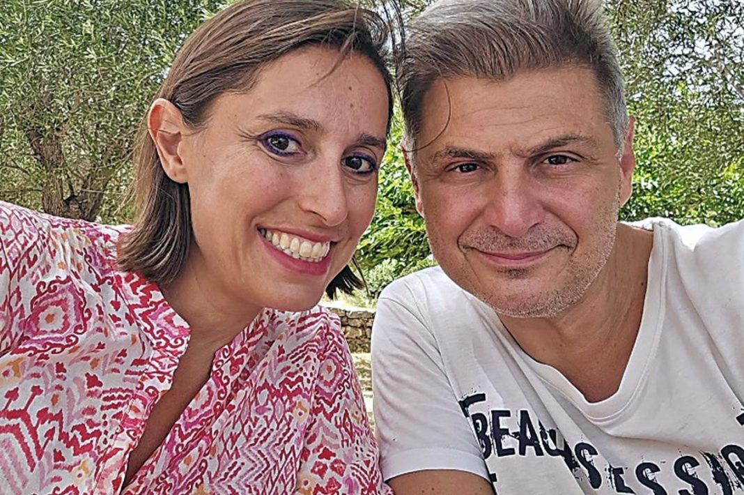 Νικόλας Φαραντούρης: Γιόρτασε τα γενέθλια της συζύγου του στην Κεφαλονιά