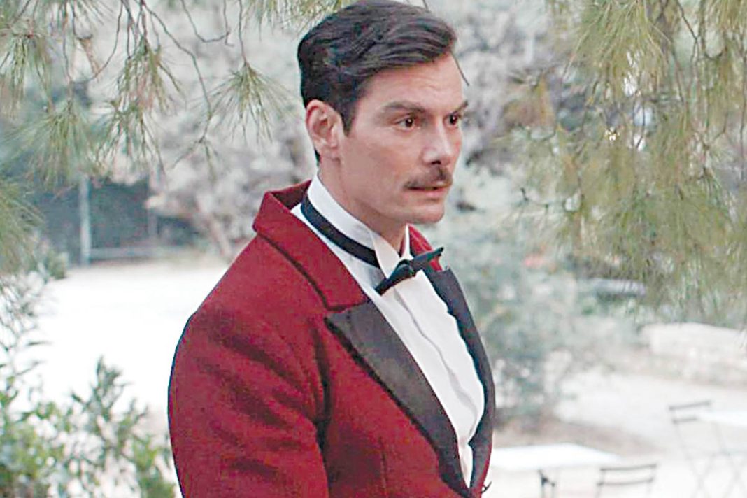 Ανατροπή με Κουκουράκη: Παραμένει στο «Grand Hotel»