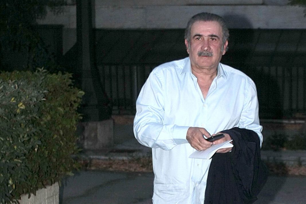 Λάκης Λαζόπουλος: Όλες οι λεπτομέρειες του μυστικού γάμου της κόρης του στην Πάρο
