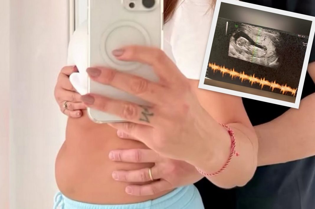 Αποκάλυψε την εγκυμοσύνη της στο instagram δείχνοντας το υπερηχογράφημα