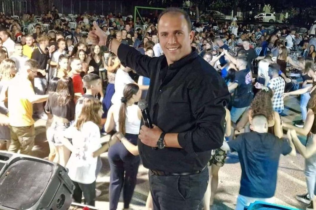 Όλη η Ελλάδα ένα κλαρίνο δρόμος