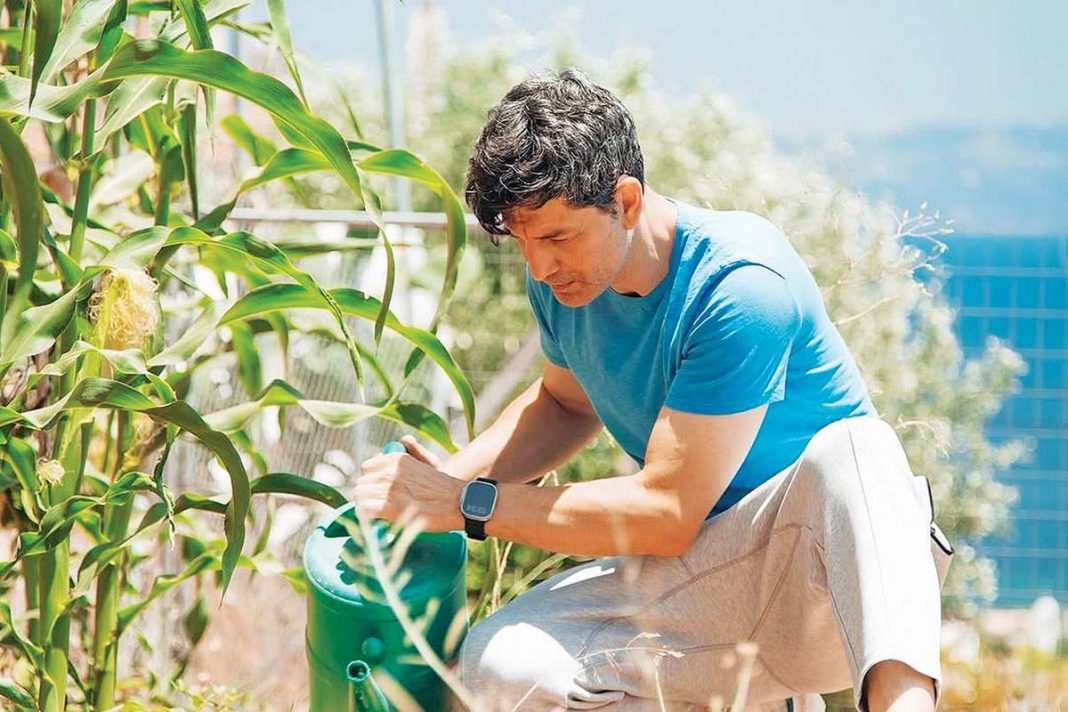 Ο Σάκης Ρουβάς ετοιμάζει τον δικό του παράδεισο στην Κέρκυρα