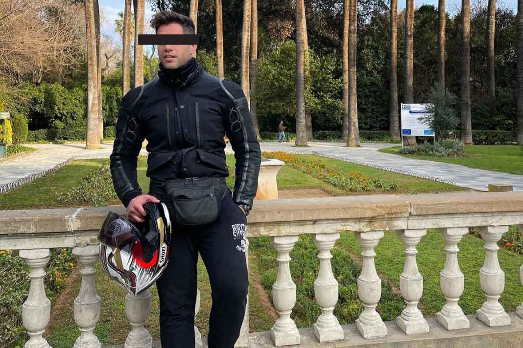 Πρώην αστυνομικός και σταρ του ΤikΤok: Σεξομανής & κοκάκιας