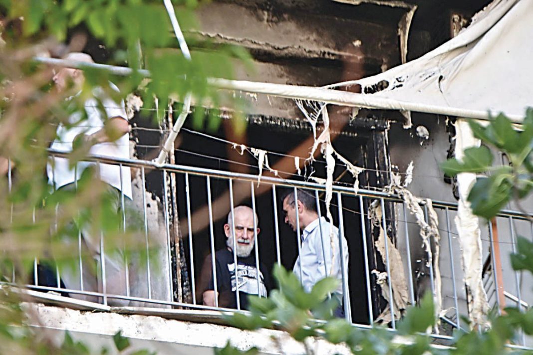 Τι κατέθεσε ο Πέτρος Φιλιππίδης για τη φωτιά στο μπαλκόνι του σπιτιού του
