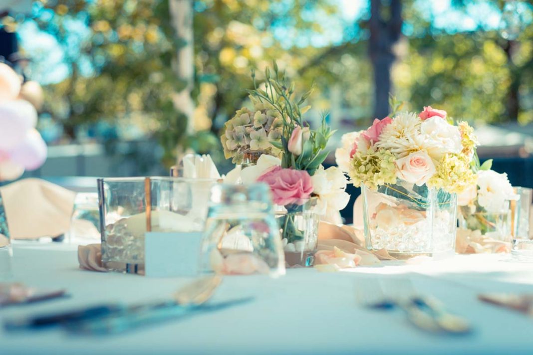 Summer party and Decoration - 5 ιδέες διακόσμησης με εντυπωσιακά καλοκαιρινά λουλούδια για τον στολισμό του party σας!