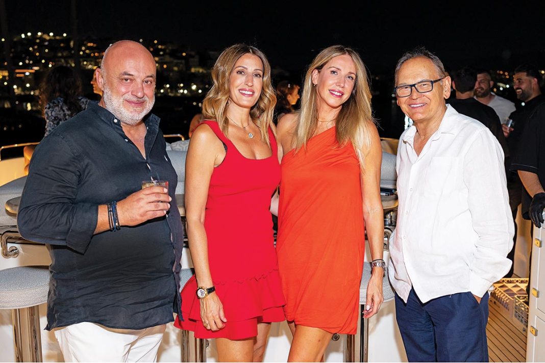 Party time από τη Μύκονο ως τη μαρίνα του Φαλήρου