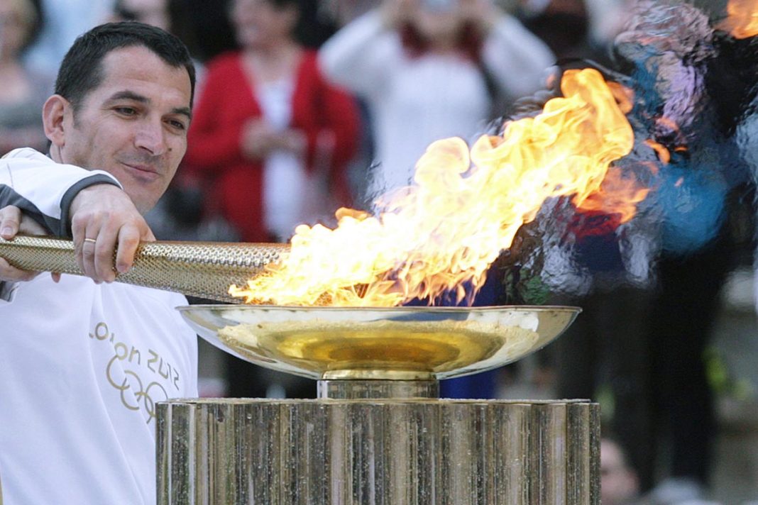 Η ολυμπιακή δάδα του Πύρρου Δήμα «άναψε φωτιές»