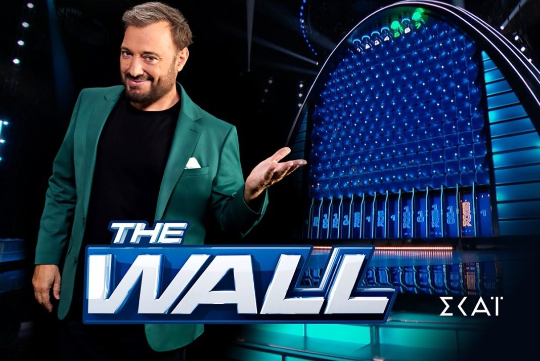 Ο Χρήστος Φερεντίνος έρχεται με το «The Wall»