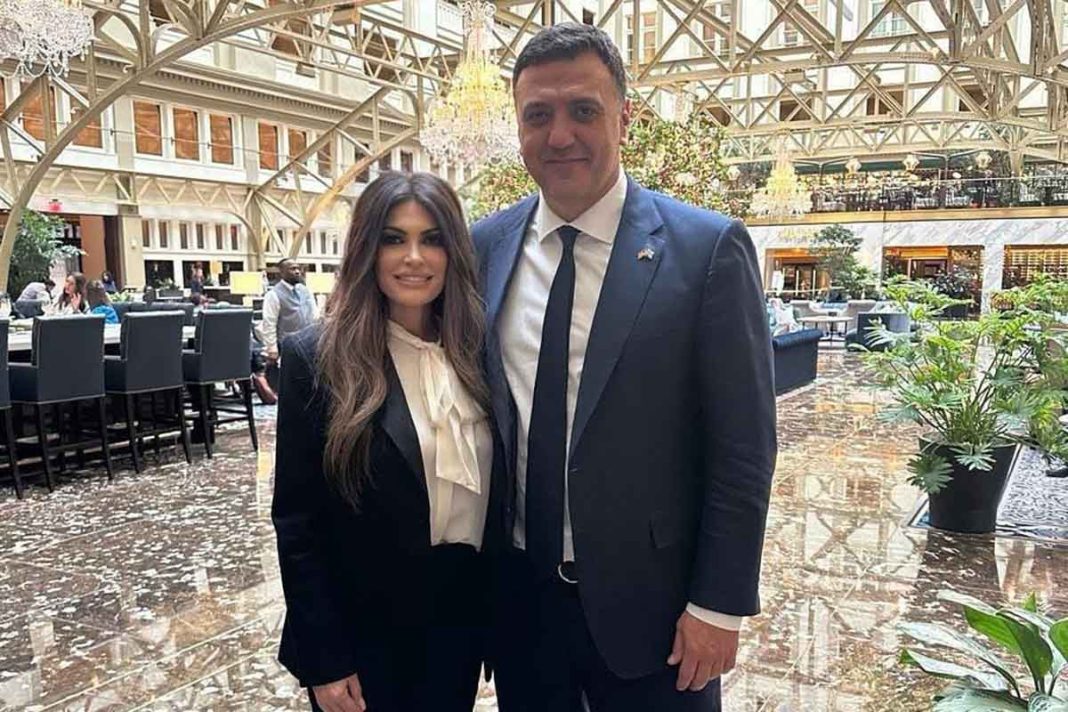 Γοητευμένη η Κίμπερλι από τον Κικίλια