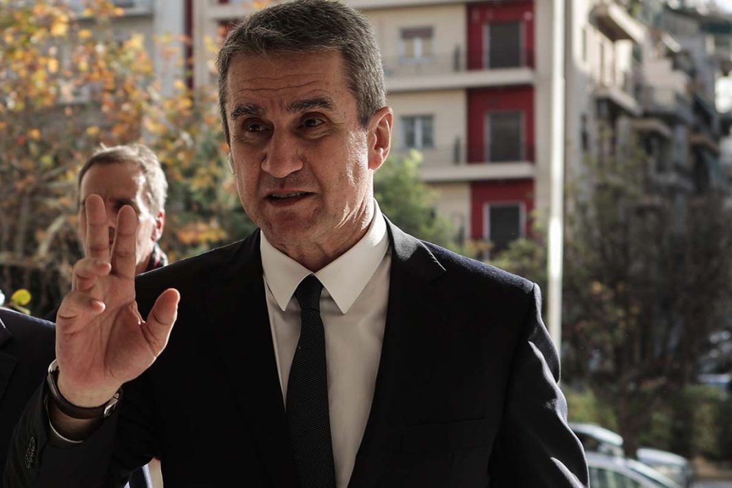 Χειροπέδες στον γιο του Ανδρέα Λοβέρδου έπειτα από καταδίωξη στα στενά της Νέας Ερυθραίας