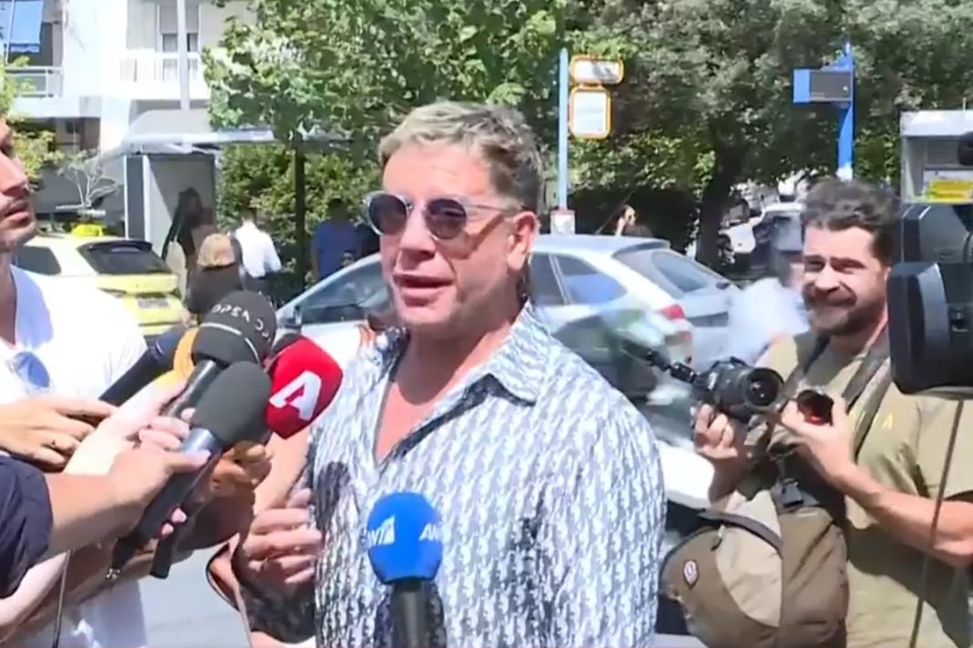 Γιώργος Μαζωνάκης: Μήνυση στην οικογένειά του - Βρήκε εξάρτημα παρακολούθησης στο σπίτι του