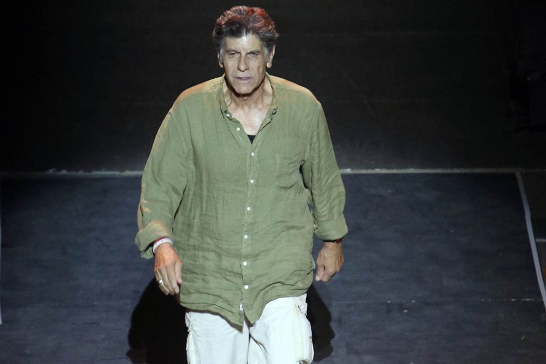 Γιάννης Μπέζος για «Σούπερ Ήρωες»: «Αυτό κάνει τη σειρά ιδιαίτερη»