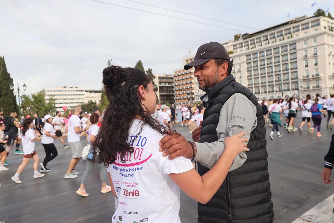 Εκκωφαντική απουσία του καλλιτεχνικού κόσμου από το πλευρό του Ρούτσι
