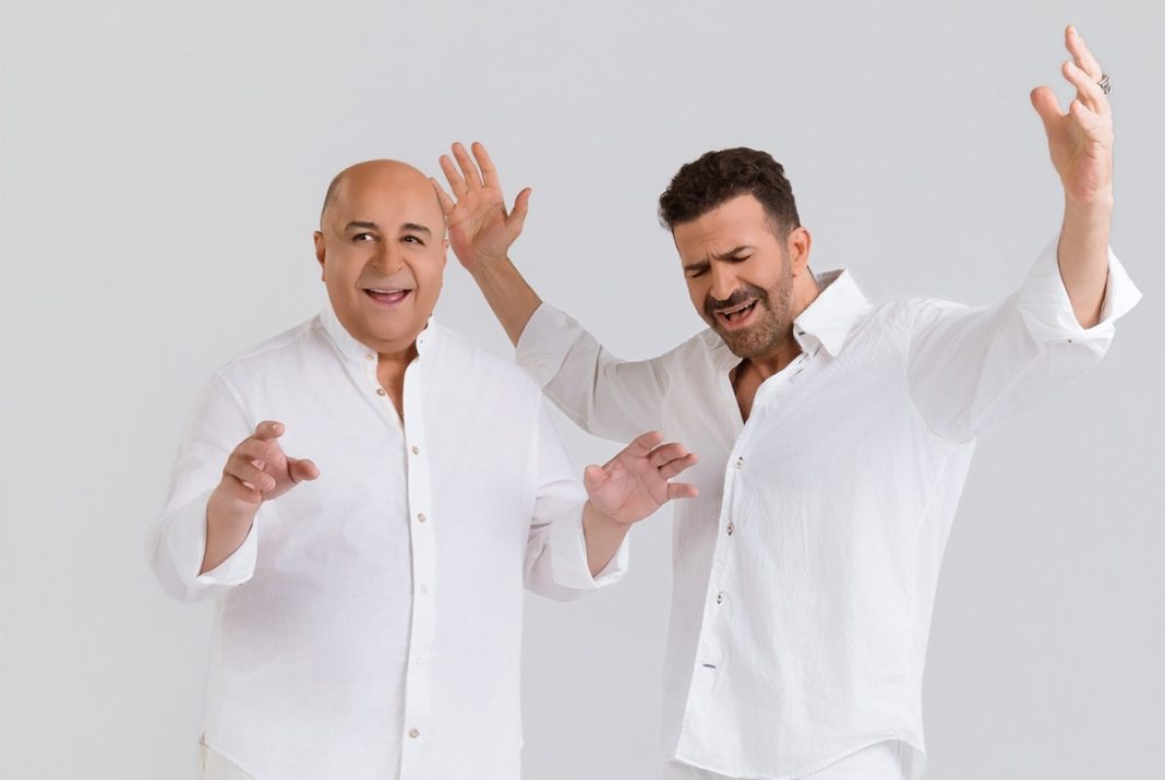 «Όλη η Ελλάδα μια αγκαλιά»: Ο Μάρκος Σεφερλής υποδέχεται τον Ηλία Παλιουδάκη στο Δελφινάριο