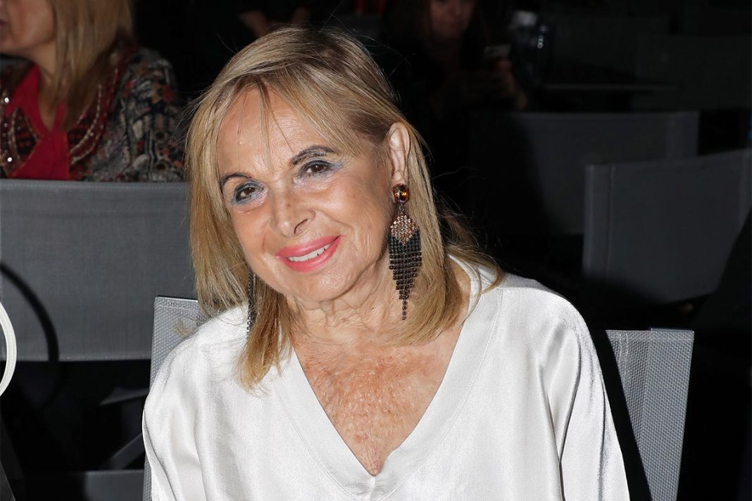 Άννα Φόνσου: ««Έχουν περάσει 19 χρόνια από τον θάνατό της κι ακόμα δεν τον έχω ξεπεράσει»