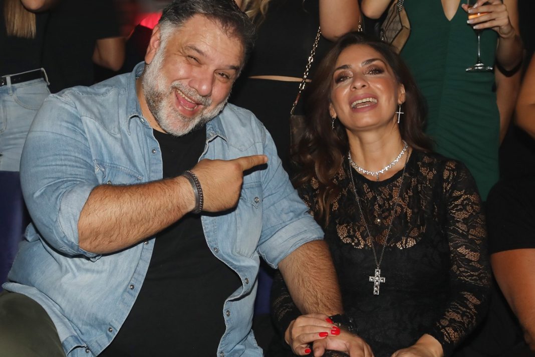 Γρηγόρης Αρναούτογλου - Νάνσυ Αντωνίου: Στα μπουζούκια το ζευγάρι
