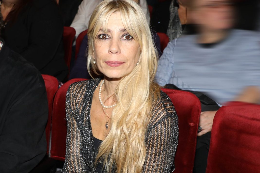 «Τσακώσαμε» τη Μυρτώ Αλικάκη σε βραδινή έξοδο με τον σύντροφό της