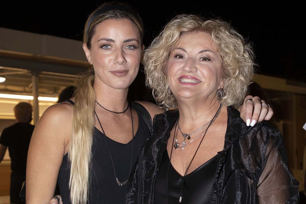 Η Υρώ Μανέ για την κόρη της: «Είμαι περήφανη και πολύ χαρούμενη για εκείνη»